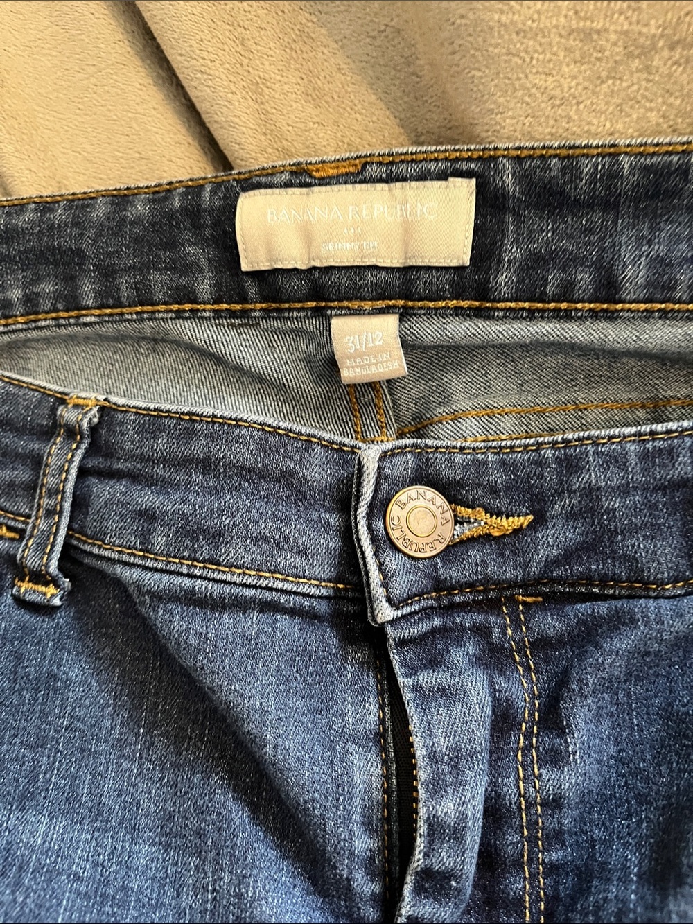 Banana Republic Women’s Skinny Jeans - Dark Blue with Gold Stitching